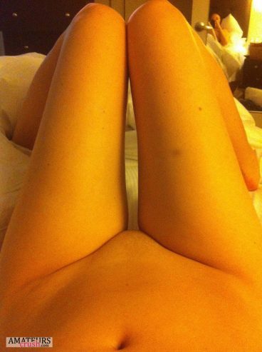 Bald pussy from Jennifer Lawrence nude showing her sexy pussy mound in selfie
