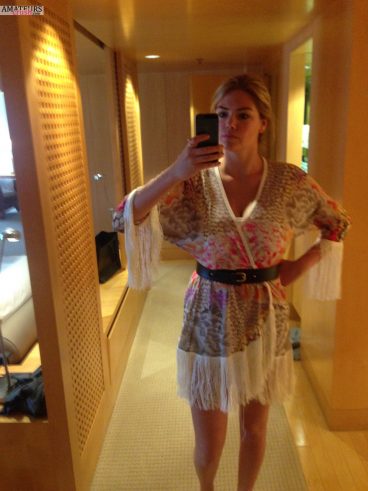 Kate sexy selfie leaked pictures in stylish dress