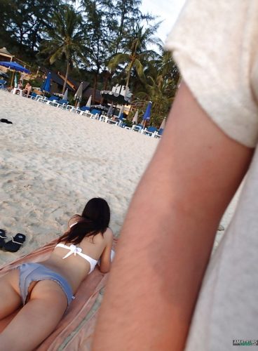 Rear sexy vagina slip from behind on beach candid voyeur