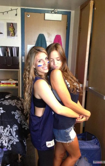 Naked College Girls Gallery