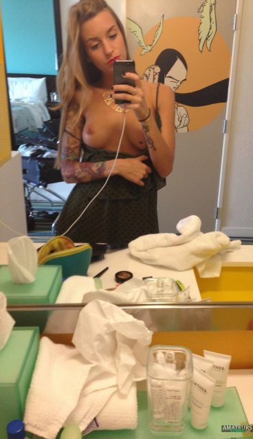 Sweet Bianca ex GF nude tits selfie