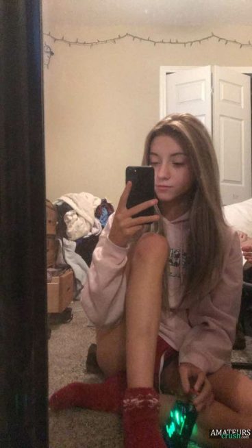 Sexy tight young Italian teen nude exposed selfies