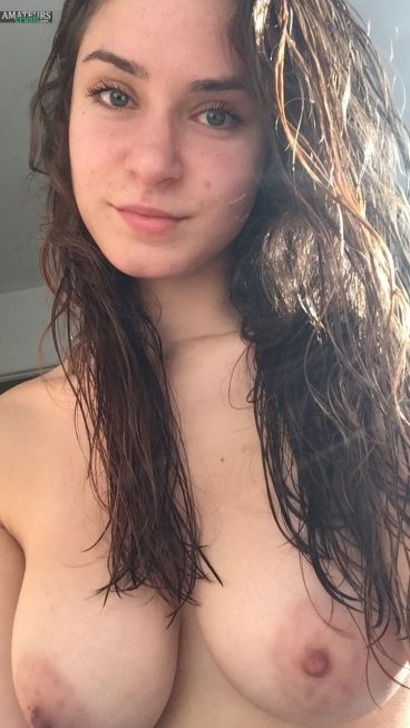 Young college nude big titties brunette fan